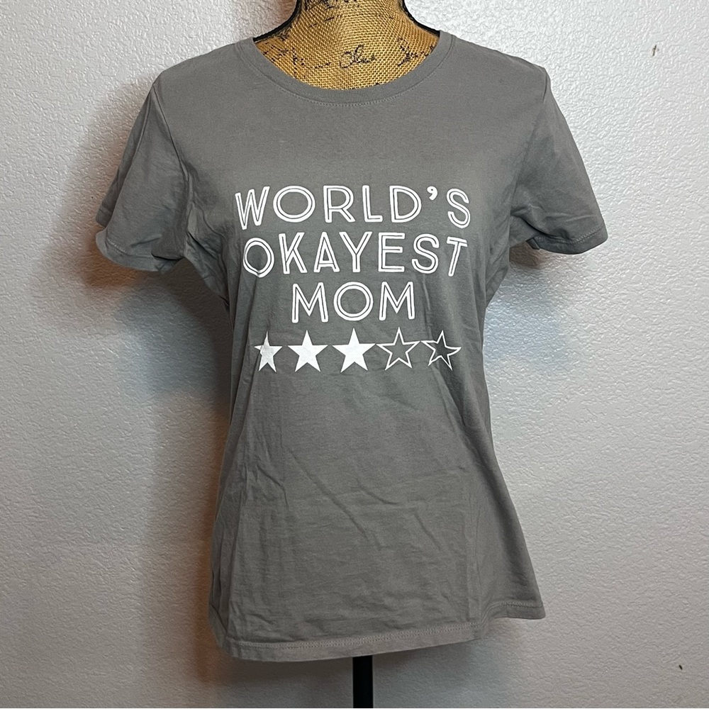 Mama Gift Shirt World's Okayest Mom T-Shirt Gift Mother's Day Funny Quote Humor